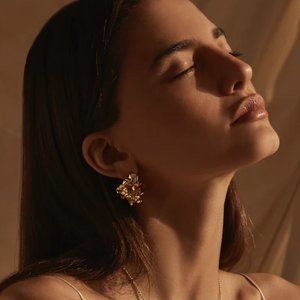 NWOT Amber Sceats Jewelry Set